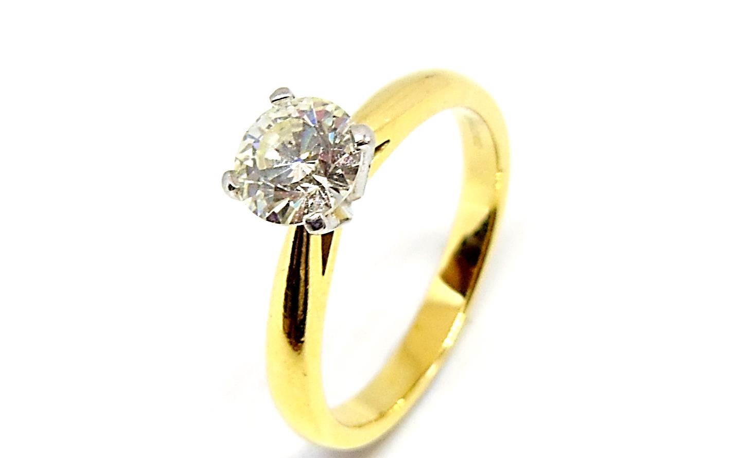 18ct Yellow Gold Solitaire Diamond Ring | Hoppers Jewellers